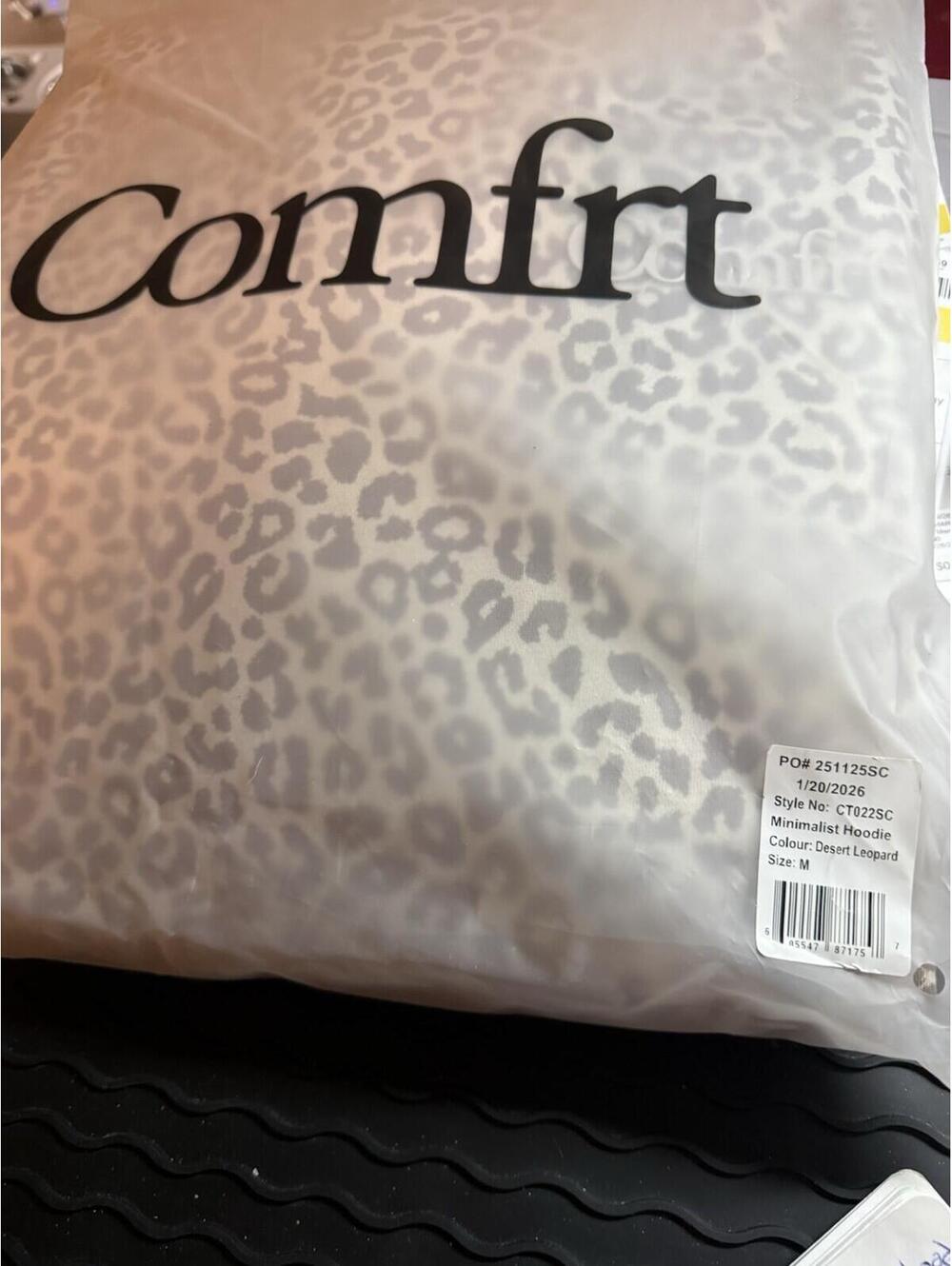 Comfrt Minimalist Unisex Hoodie Size M Desert  Leopard CT022SC New in Bag $120 - Picture 8 of 16